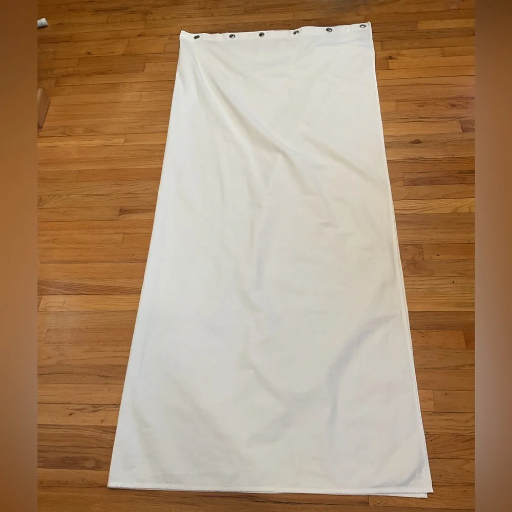 WHITE COTTON SHOWER CURTAIN WITH GROMMETS 2007 ROOM ESSENTIALS THICK 100% COTTON